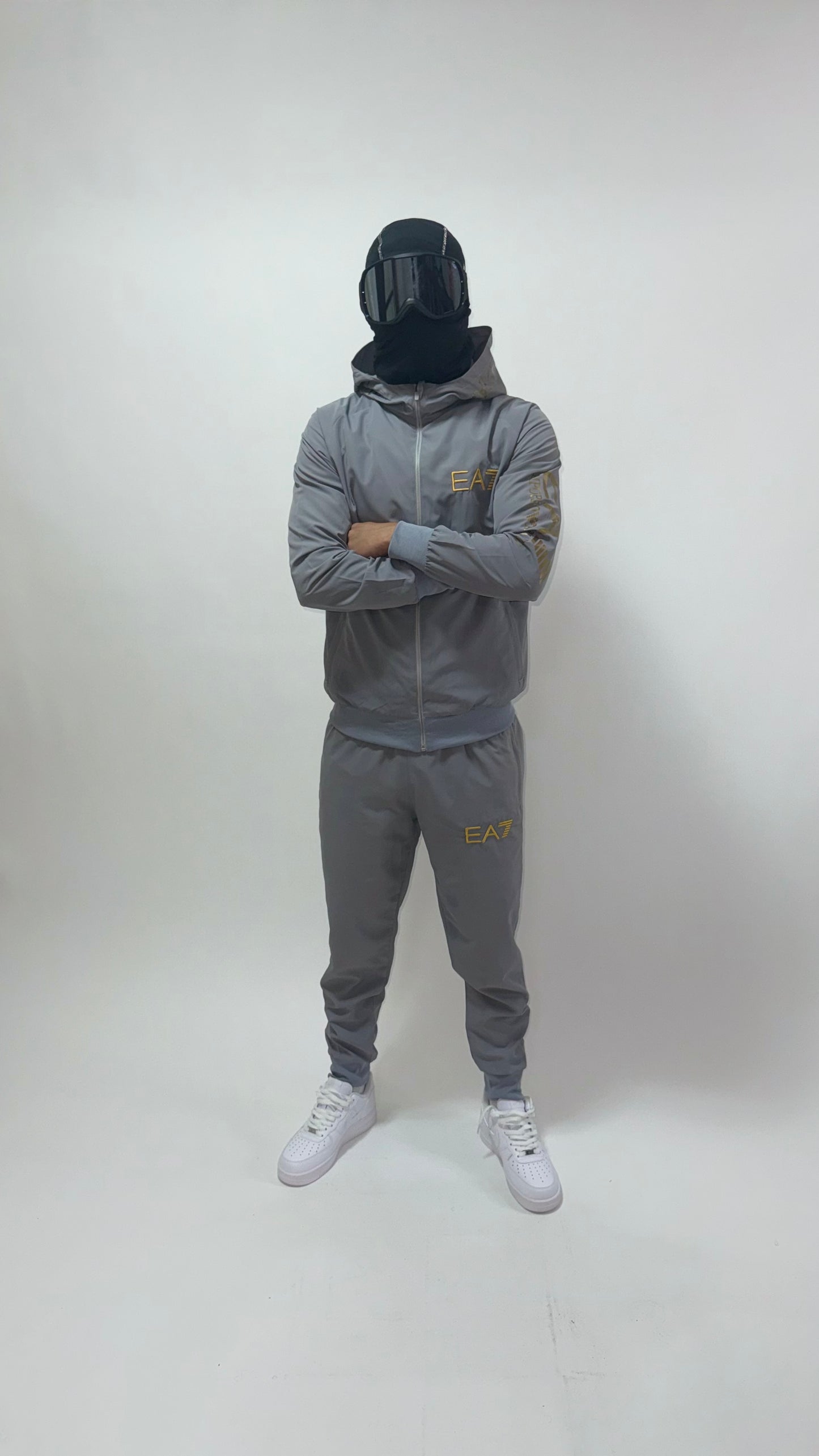 CHANDAL EA7 GREY/GOLD▫️🏆