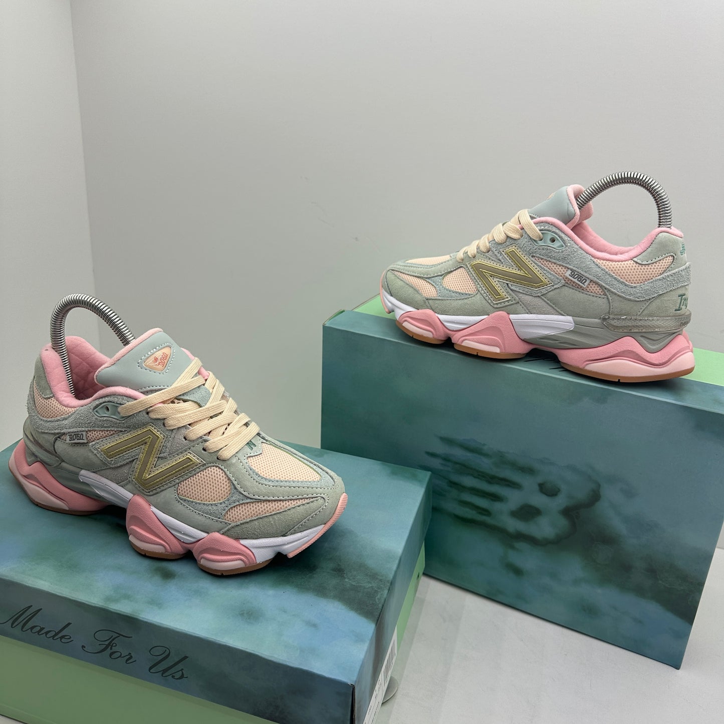 NEW BALANCE 9060