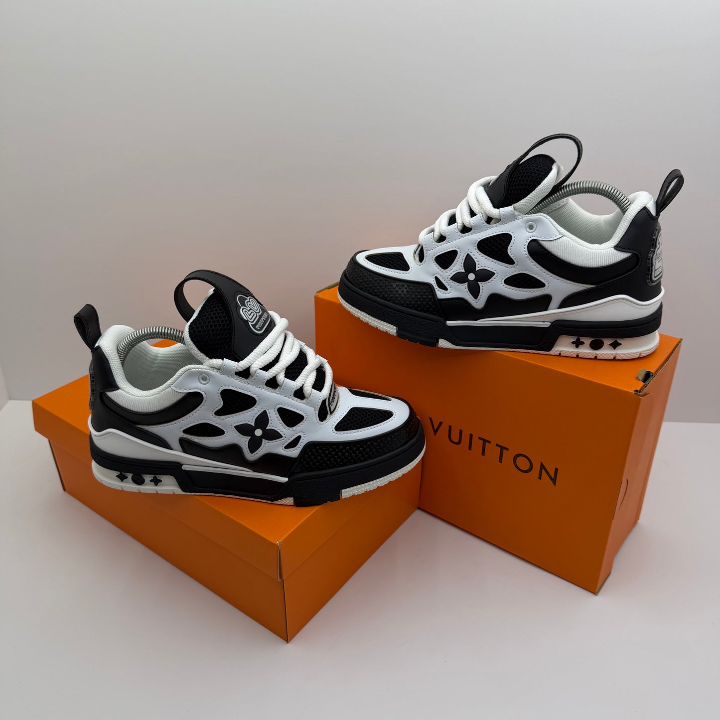 LV SKATE BLACK WHITE