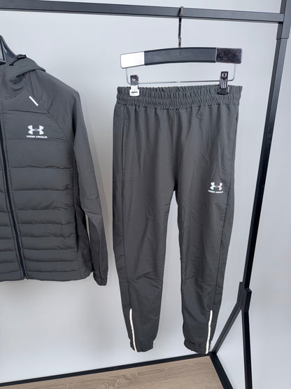 UNDER ARMOUR GREY 😍