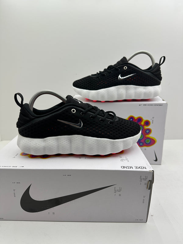 Zapatilla Nike Mind Black & White