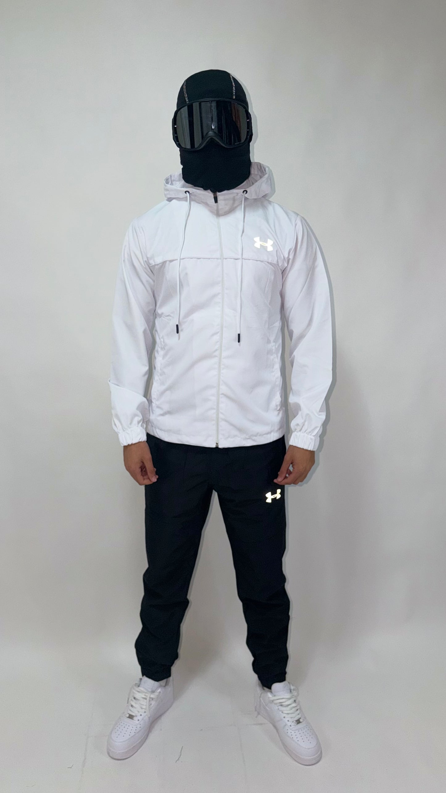 UNDER ARMOUR BLACK/WHITE 1