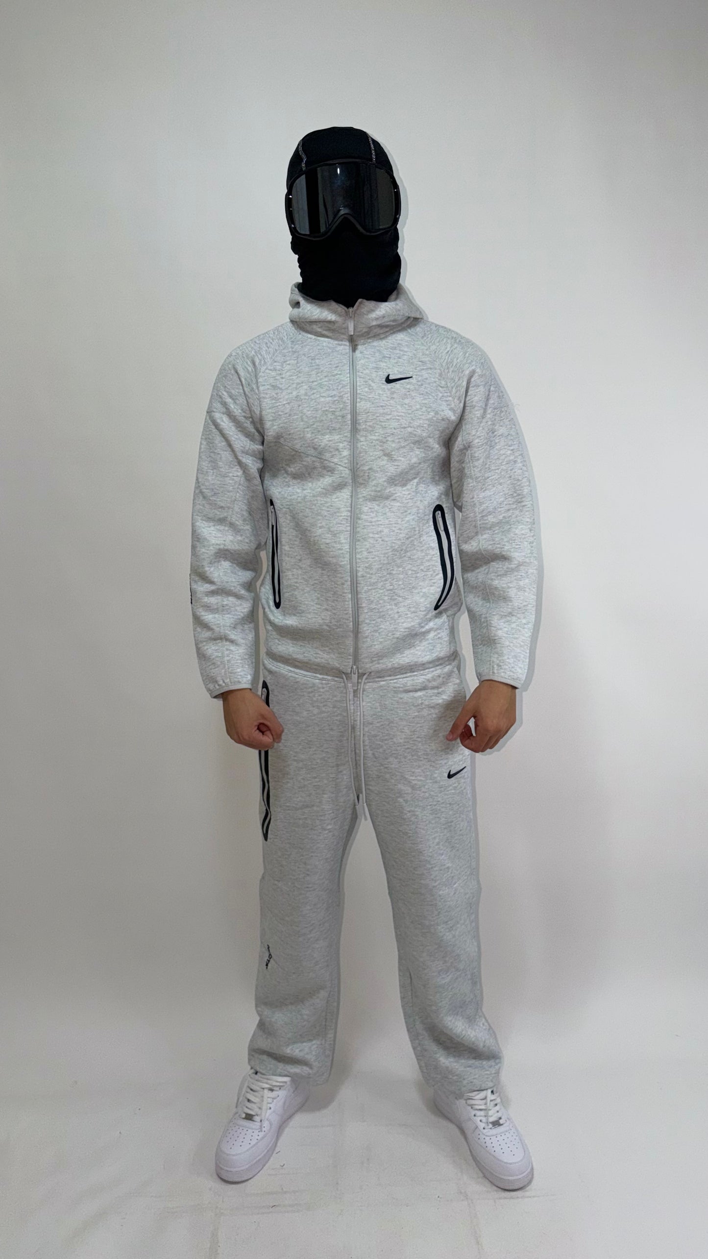 NIKE TECH NOCTA GRIS🐺 MÁXIMA CALIDAD 1.1😍 MODELO 2026🤩