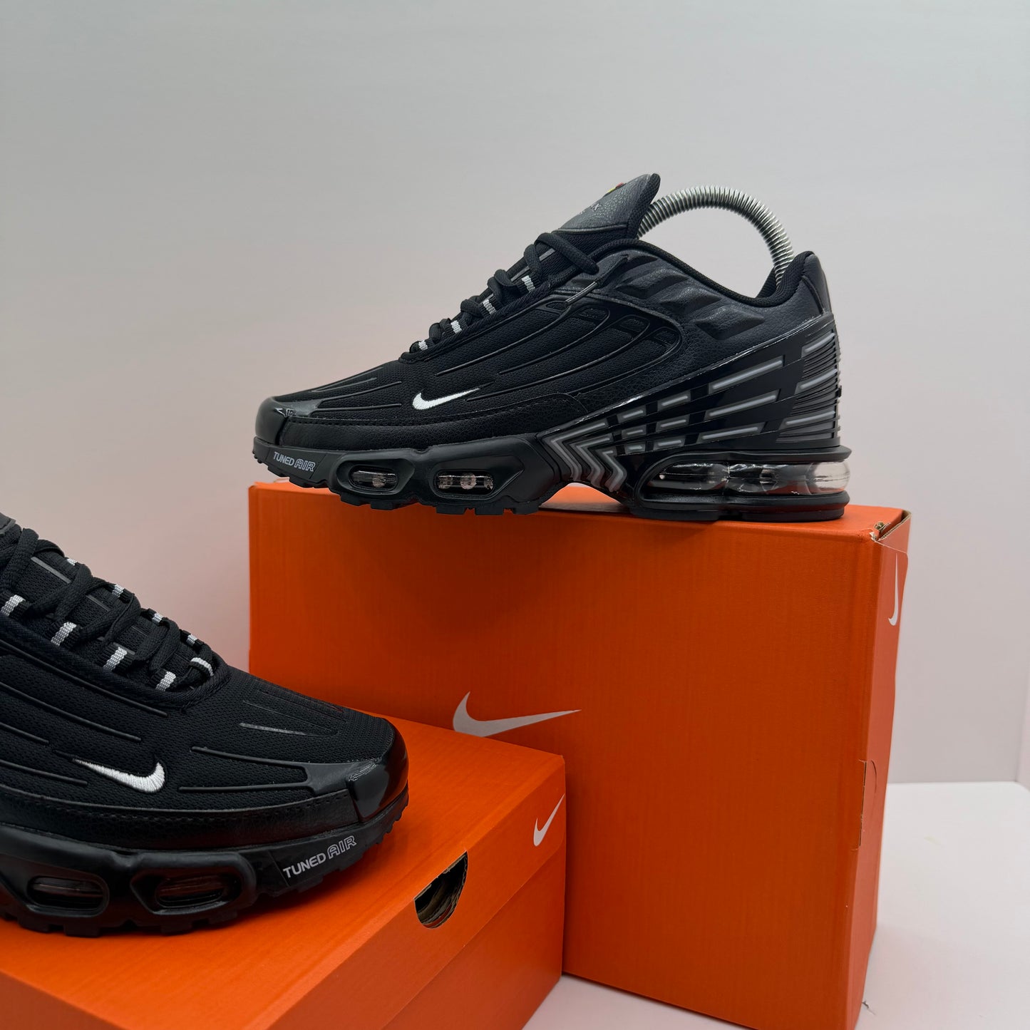 NIKE TUNED BLACK/SILVER⚫️🪙