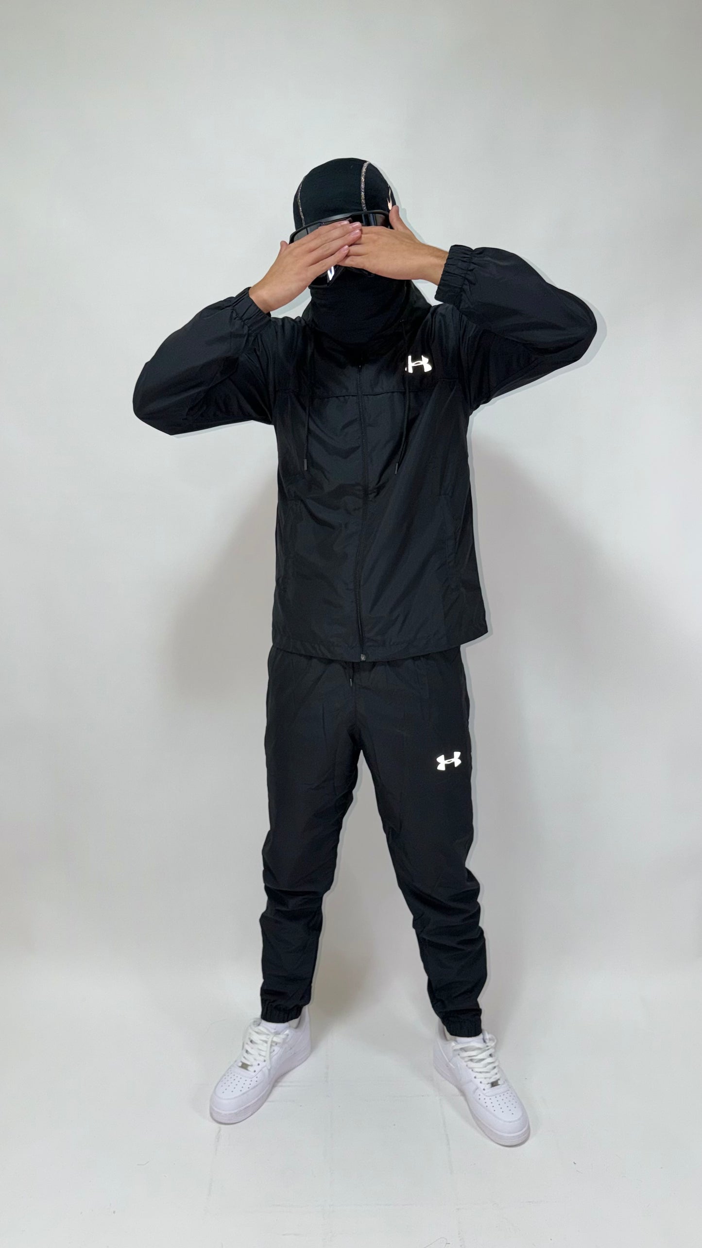 UNDER ARMOUR BLACK 1