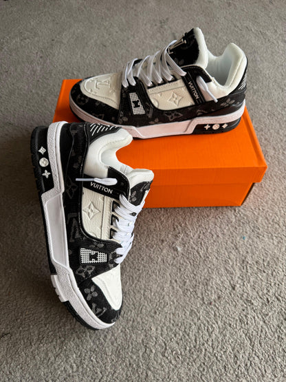 LOUIS VUITTON TRAINER BLACK&WHITE⚫️⚪️