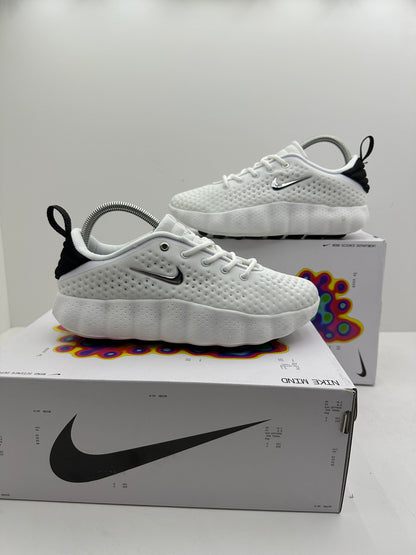 Zapatilla Nike Mind White & Black