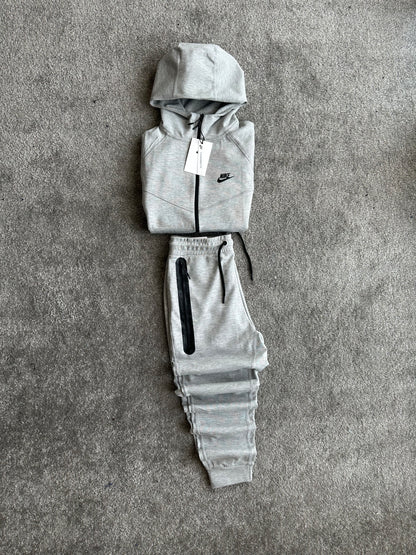 NIKE TECH FLEECE “FULL GREY 2024”🔥🥷🏿‼️