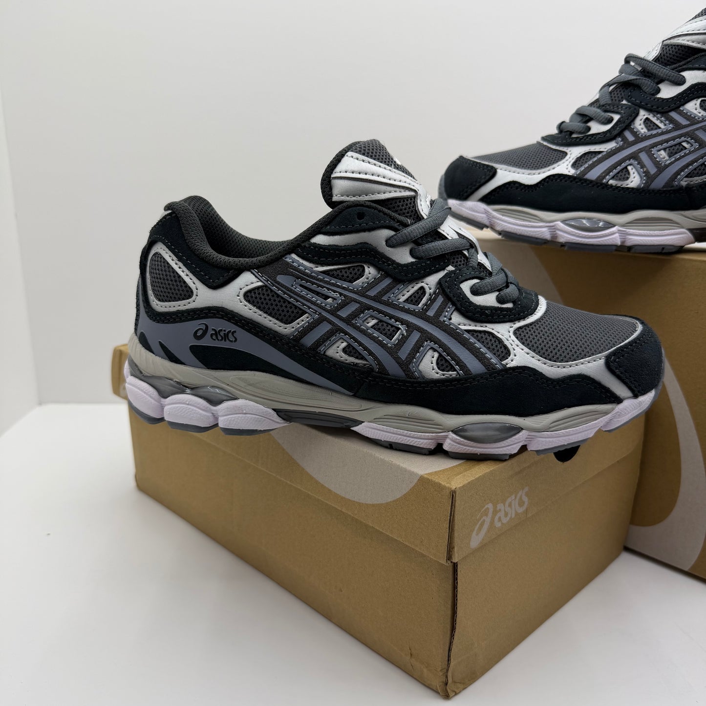 ASICS QUANTUM GEL NEW MODEL🤯