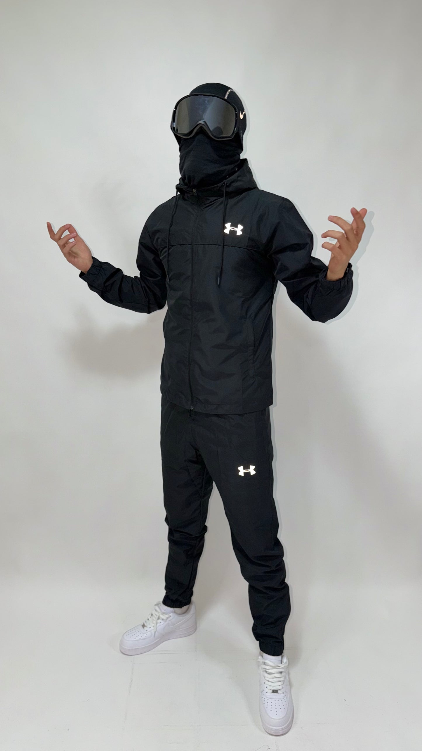 UNDER ARMOUR BLACK 1