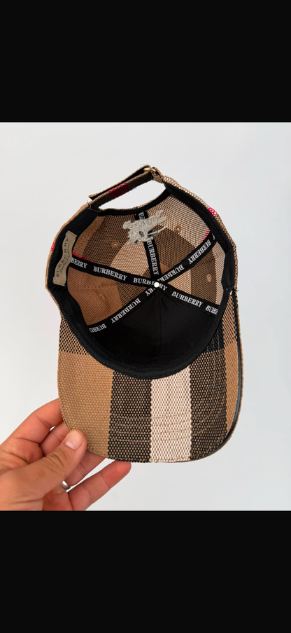 🔥 GORRA BURBERRY EXAGGERATED CHECK ✅ CALIDAD PREMIUM ‼️ UNIDADES LIMITADAS