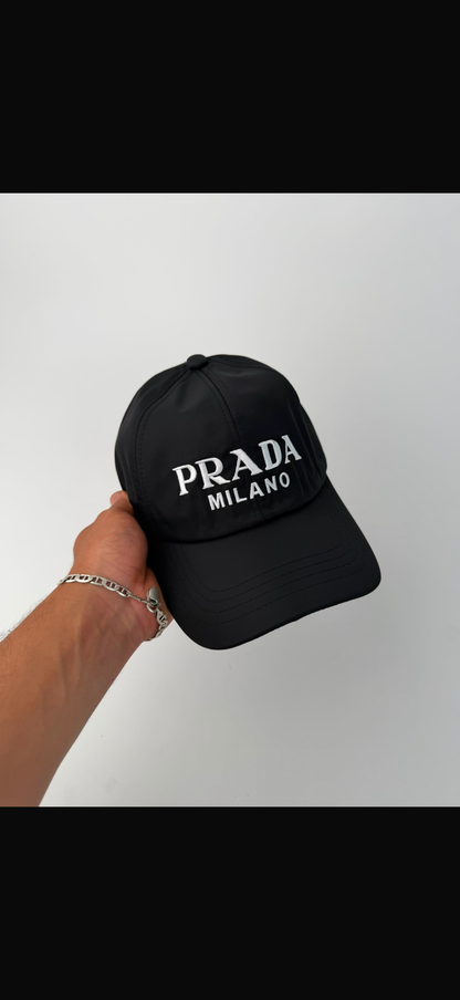 🔥 GORRA PRADA MILANO BLACK ✅ CALIDAD PREMIUM ‼️ UNIDADES LIMITADAS