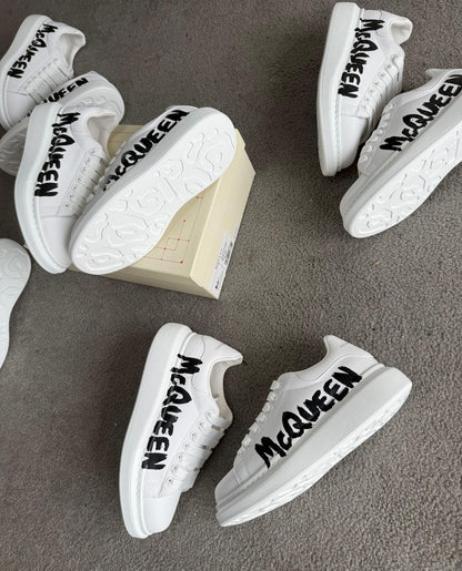 ALEXANDER MCQUEEN ⚫️⚪️