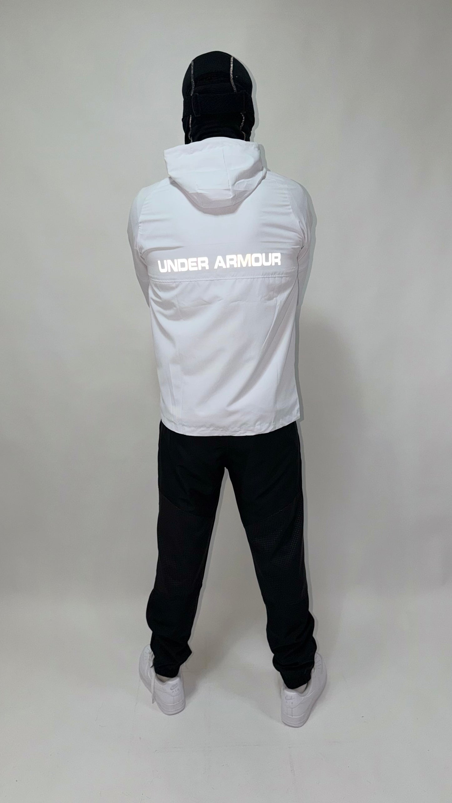 UNDER ARMOUR BLACK/WHITE 2