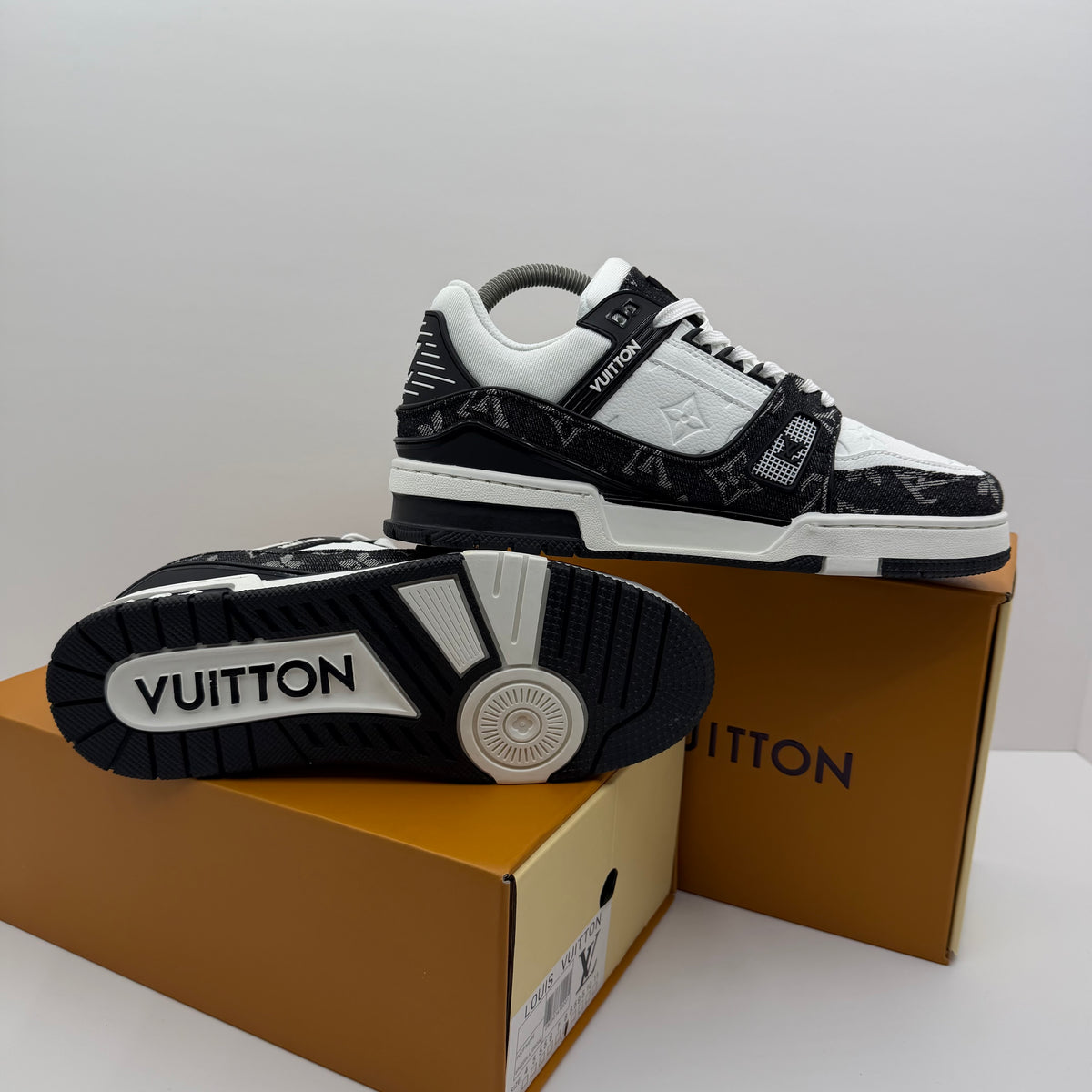 LV TRAINER BLACK/WHITE ⚫️⚪️