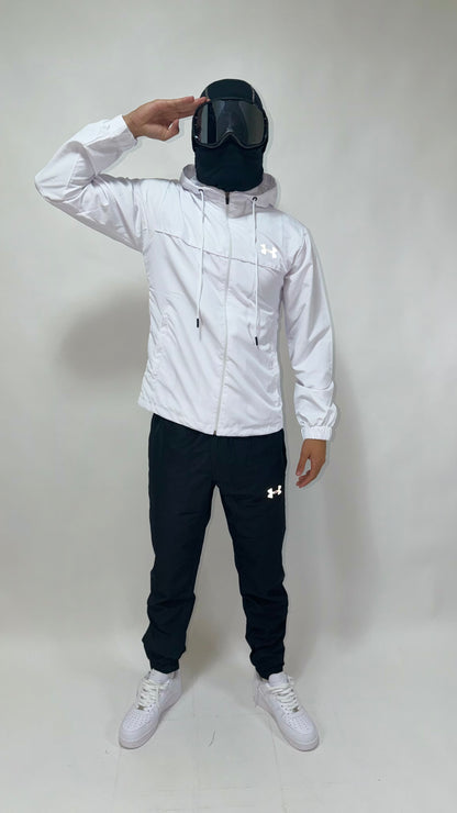 UNDER ARMOUR BLACK/WHITE 1