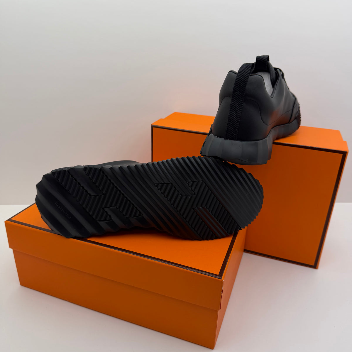 SNEAKER HERMES PRETO | MÁXIMA QUALIDADE 2026 ⚫️