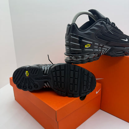 NIKE TUNED BLACK/SILVER⚫️🪙