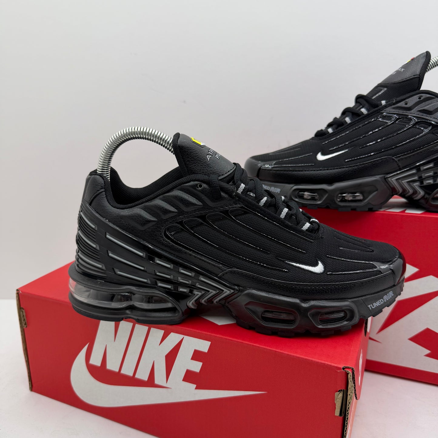 NIKE TUNED BLACK