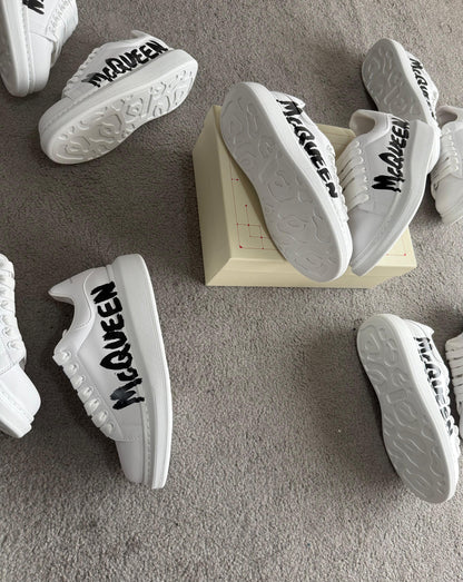 ALEXANDER MCQUEEN ⚫️⚪️