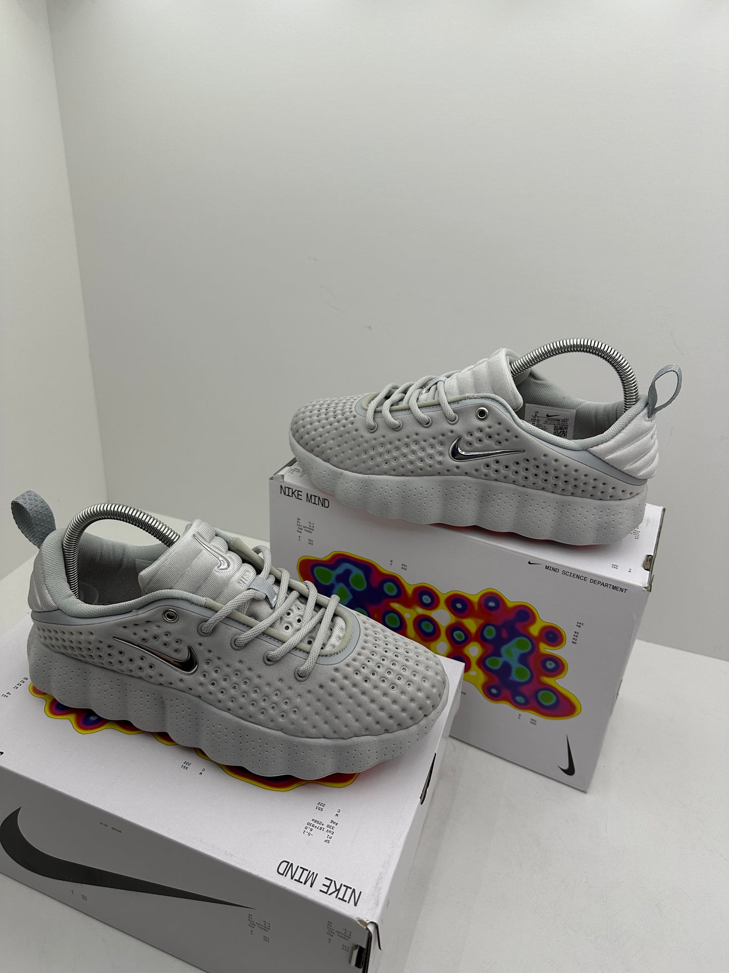 Zapatilla Nike Mind Grey