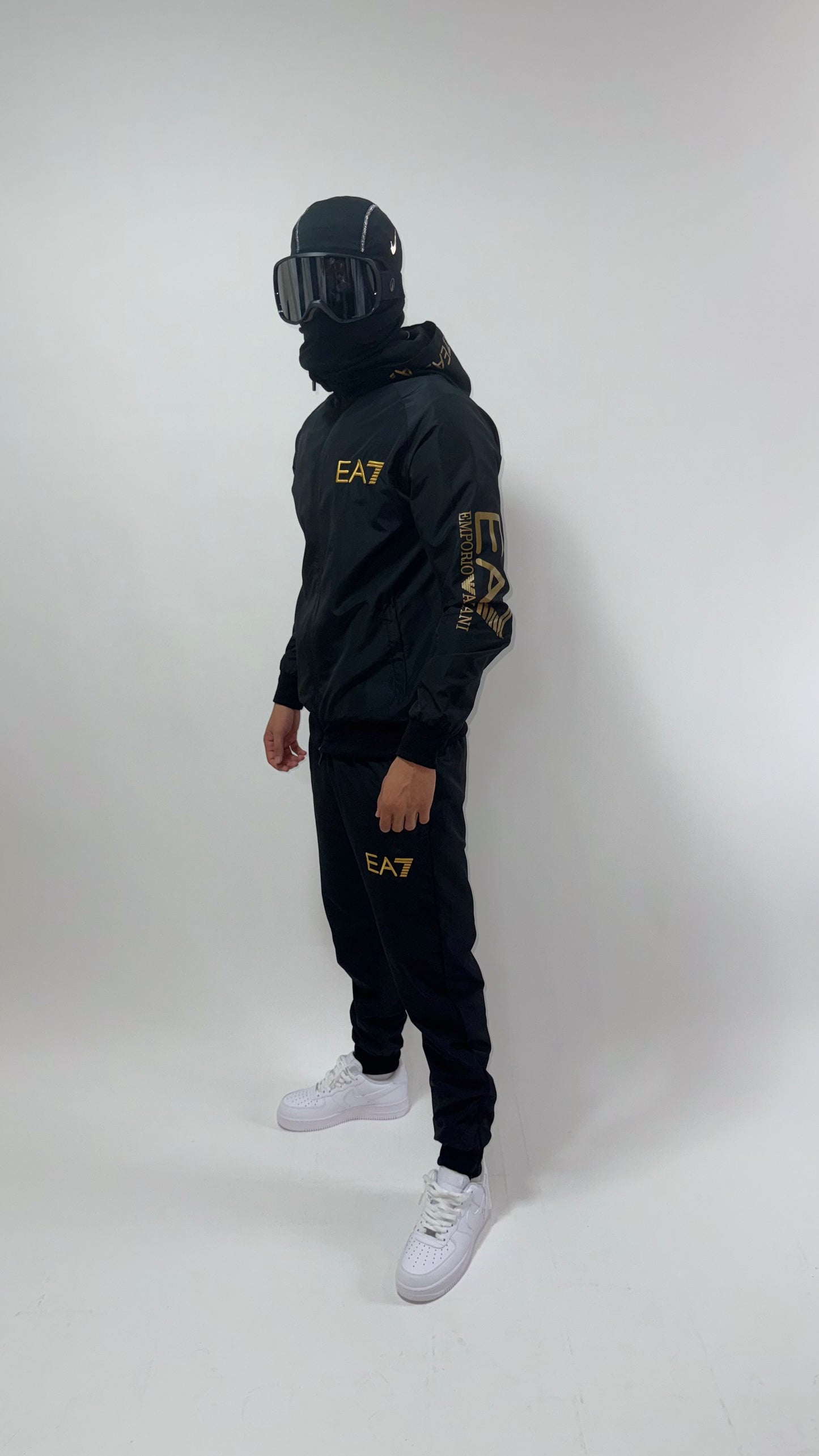 CHANDAL EA7 BLACK/GOLD⚫️🏆