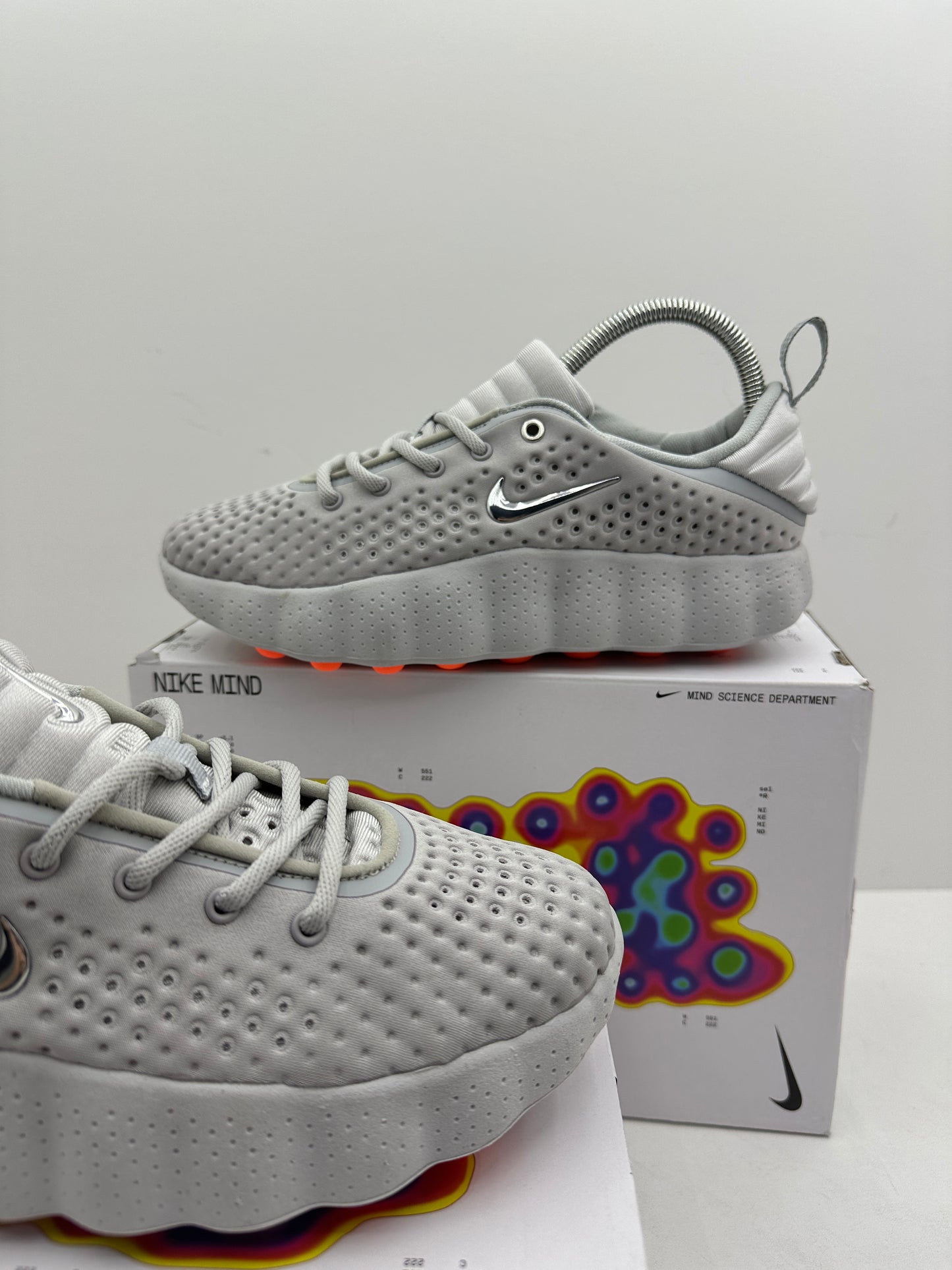 Zapatilla Nike Mind Grey