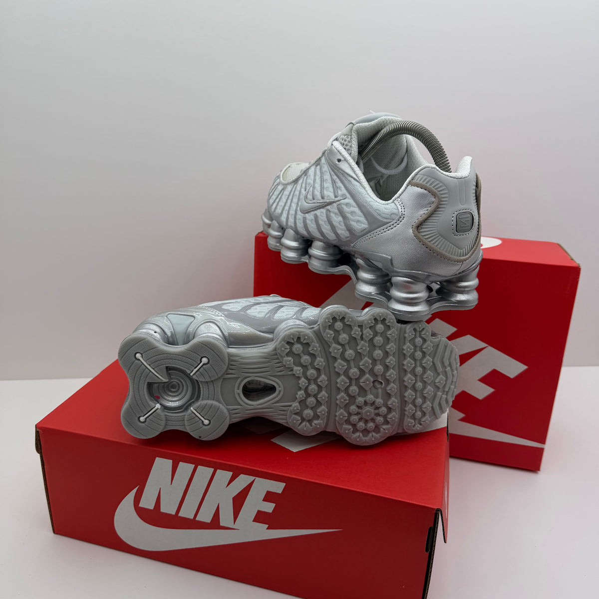 NIKE SHOX TL PLATINA 2026 🪙