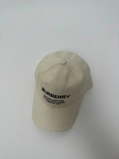 🔥 GORRA BURBERRY HORSEFERRY BEIGE ✅ CALIDAD PREMIUM ‼️ UNIDADES LIMITADAS