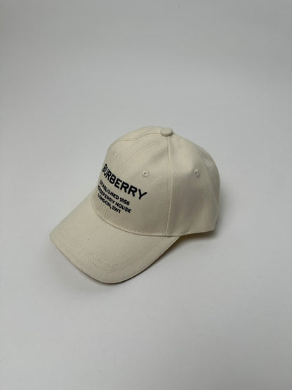 🔥 GORRA BURBERRY HORSEFERRY BEIGE ✅ CALIDAD PREMIUM ‼️ UNIDADES LIMITADAS