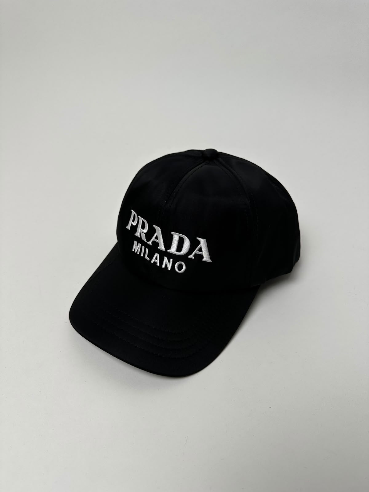 🔥 GORRA PRADA MILANO BLACK ✅ CALIDAD PREMIUM ‼️ UNIDADES LIMITADAS