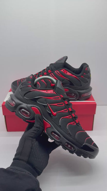 NIKE TN BLACK/RED⚫️🔴