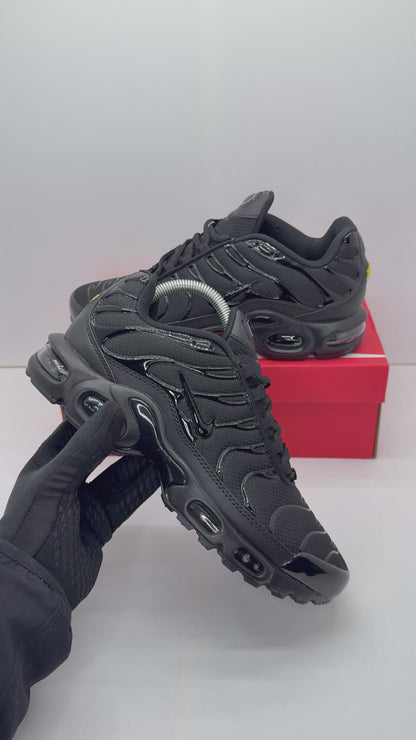 “NIKE TN ALL BLACK⚫️”