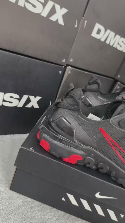 NIKE REACT BLACK/RED⚫️🔴