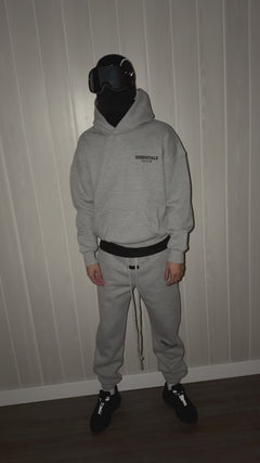 CONJUNTO ESSENTIALS GREY 🪙